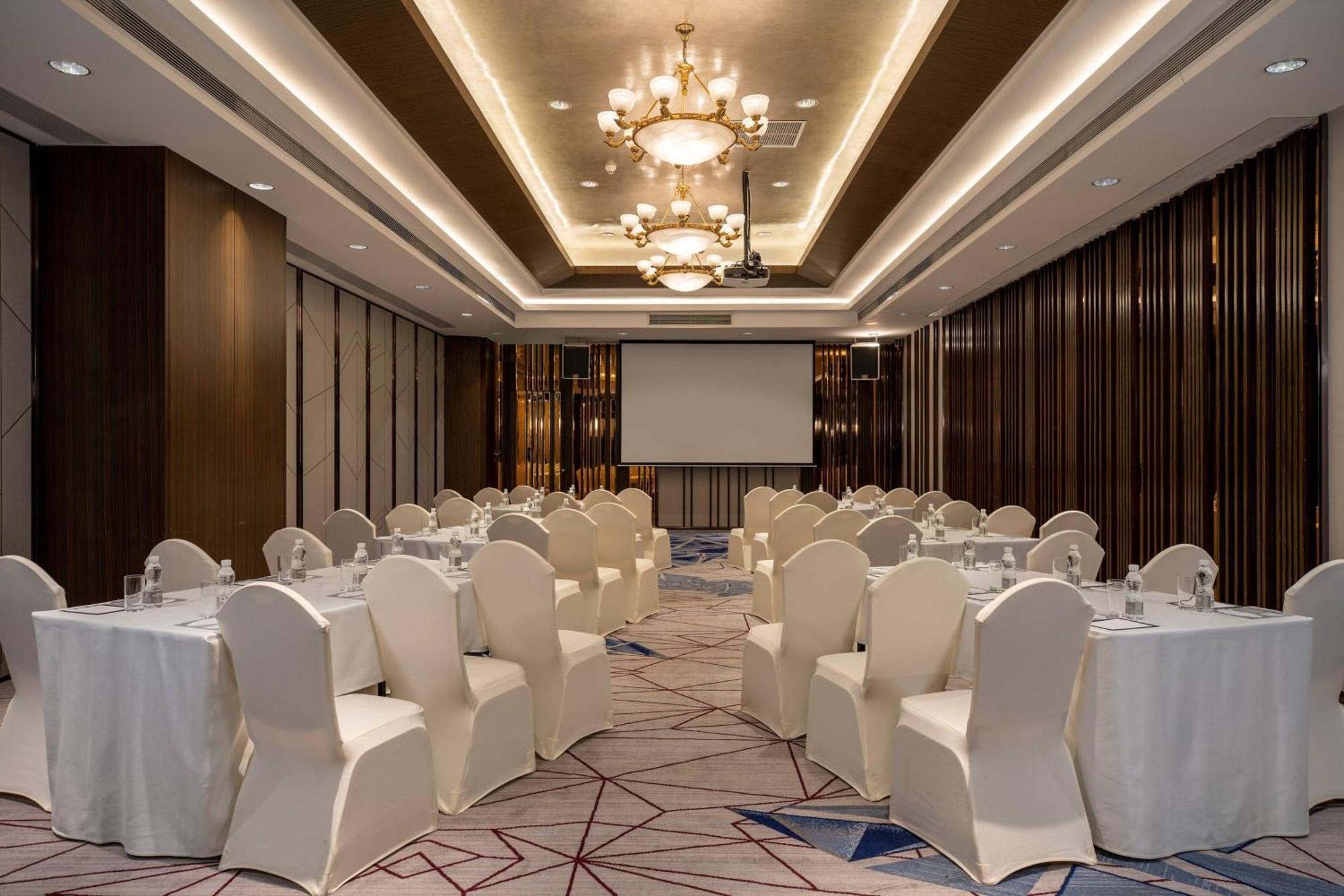 Renaissance Shenzhen Luohu Hotel Dış mekan fotoğraf