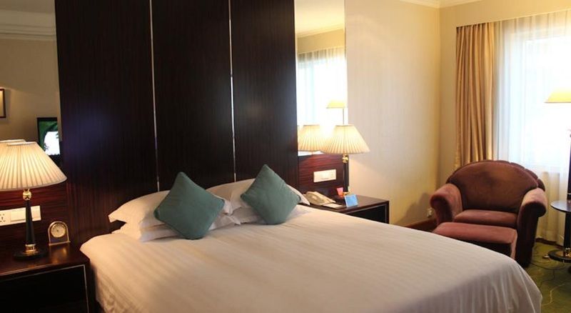 Renaissance Shenzhen Luohu Hotel Dış mekan fotoğraf